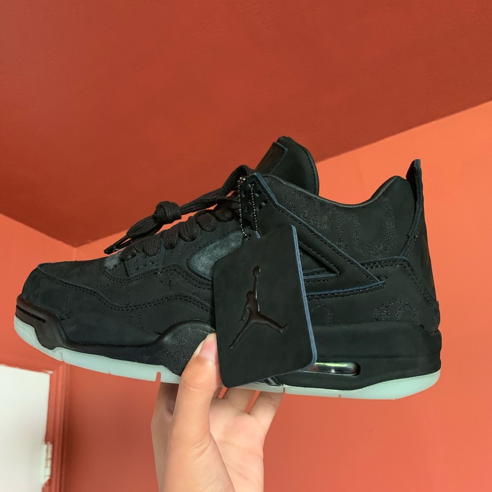 Air Jordan 4 X Kaws ‘Black’